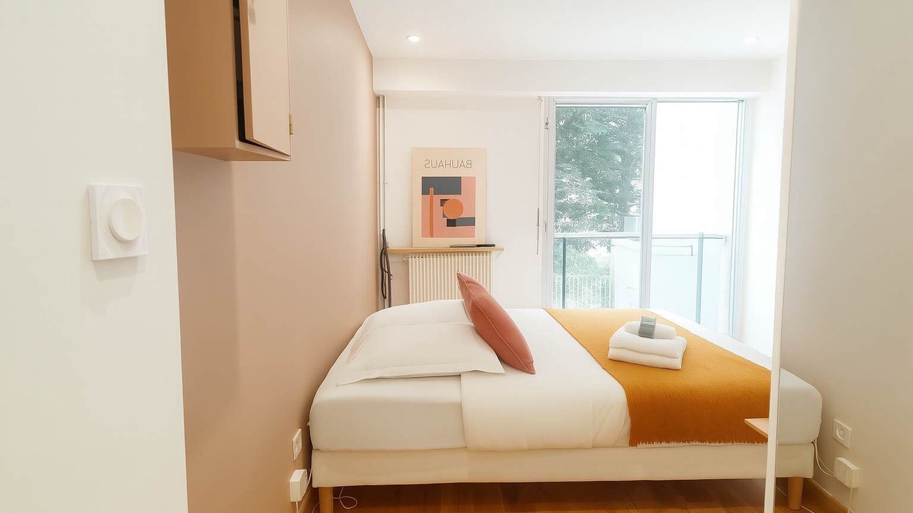 Photo of Bedroom in Combat