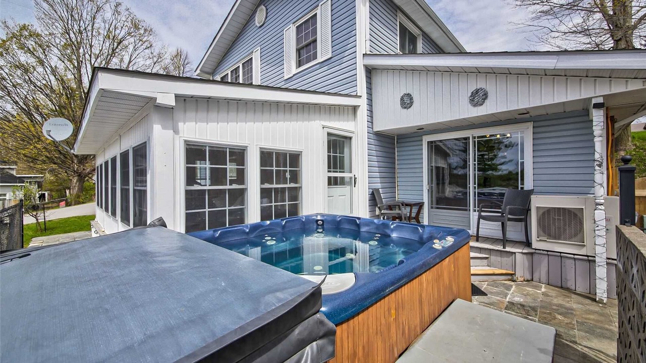 Photo of Patio Balcony in Penetanguishene