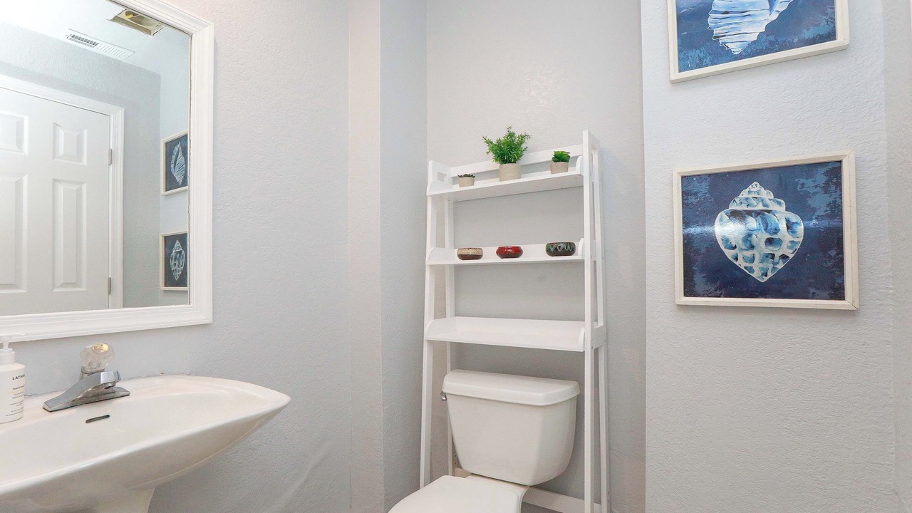 Photo of Bathroom in Willoughby Spit