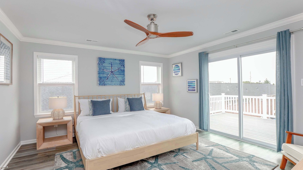 Photo of Bedroom in Willoughby Spit