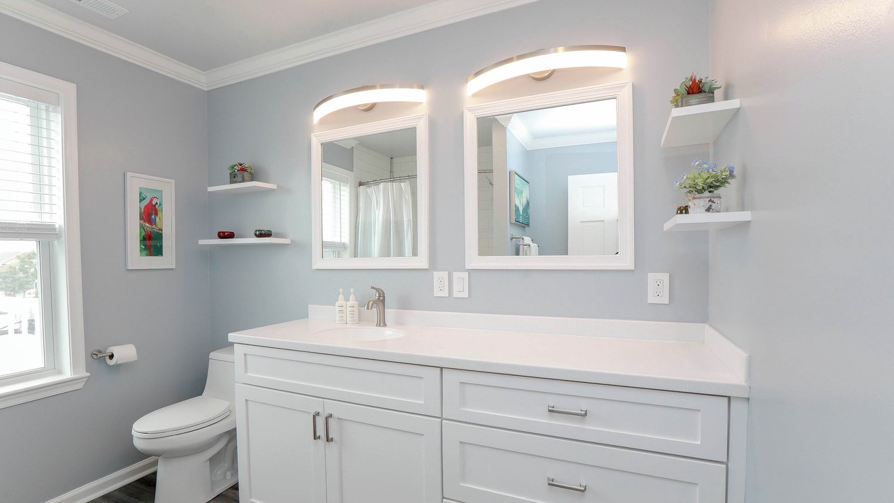Photo of Bathroom in Willoughby Spit