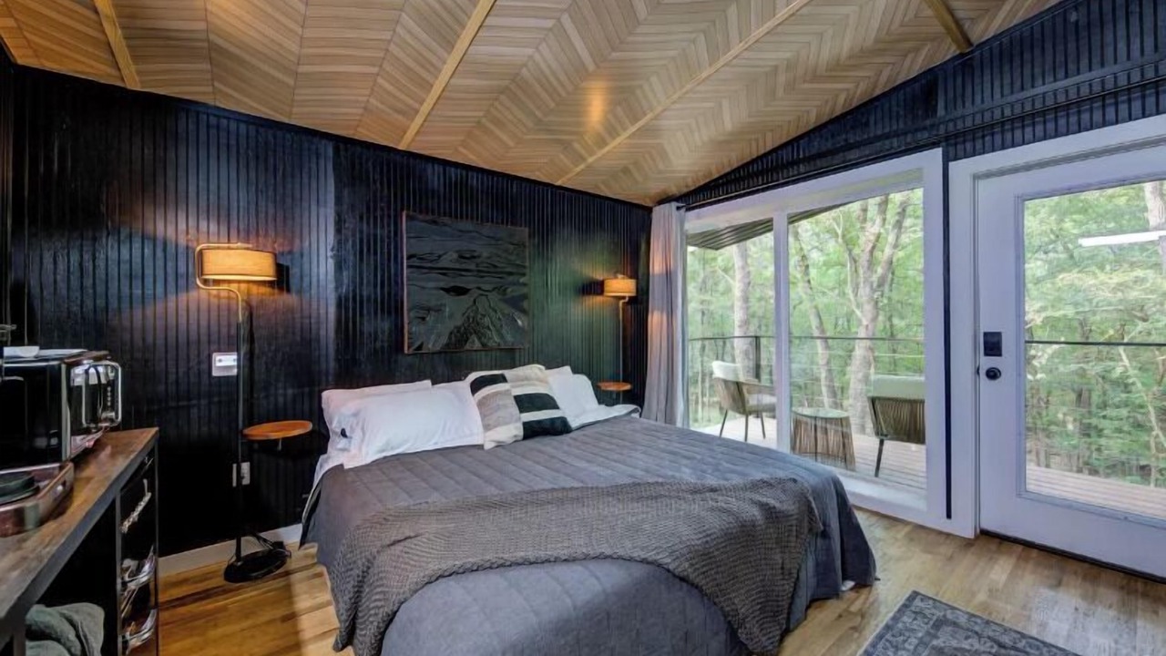 Photo of Bedroom in Alvord