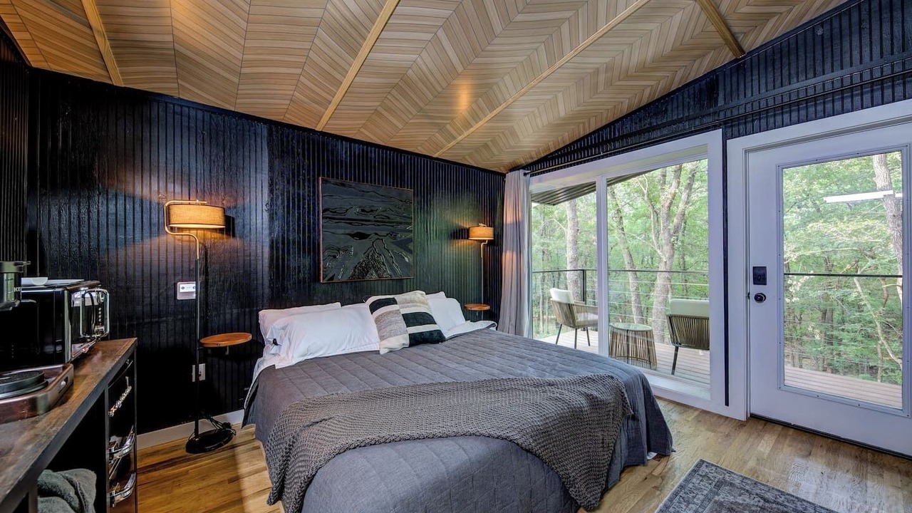 Photo of Bedroom in Alvord