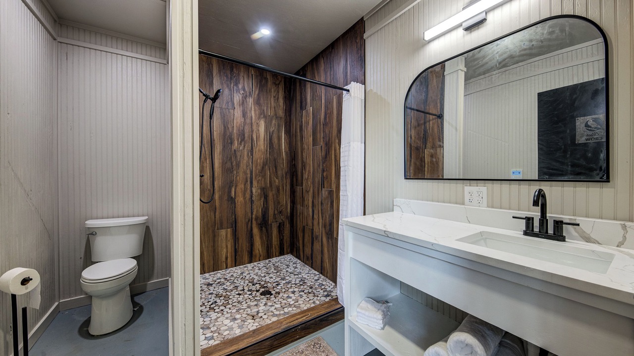 Photo of Bathroom in Alvord