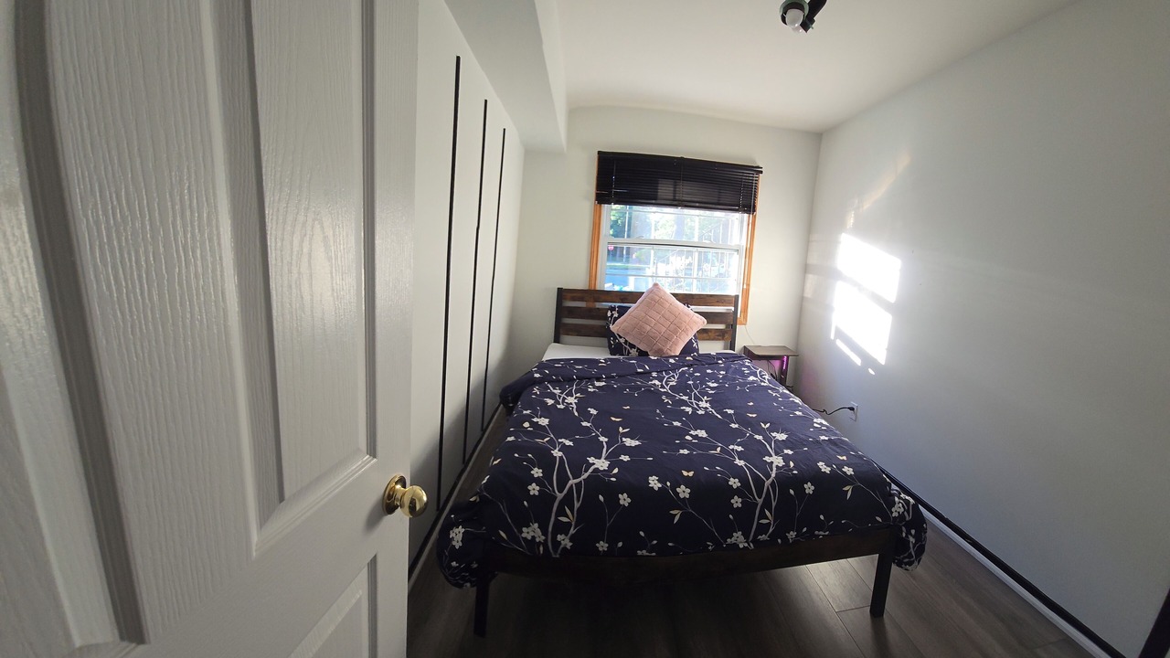 Photo of Bedroom in Richmond Hill