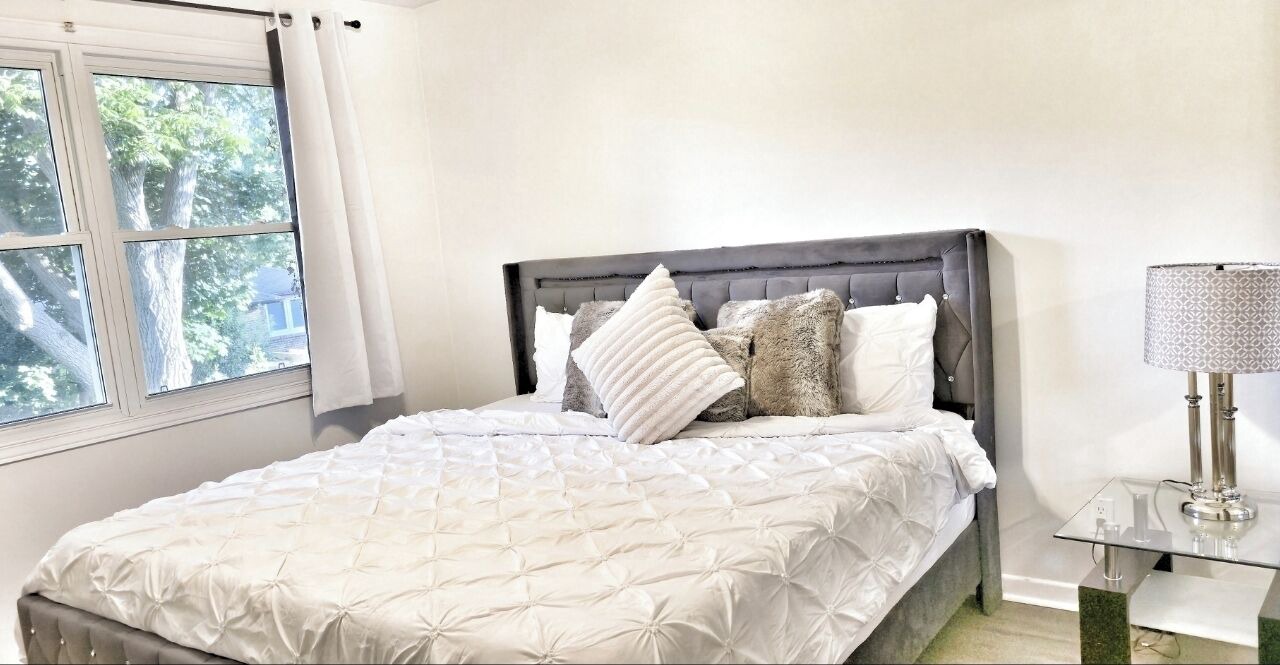 Photo of Bedroom in Richmond Hill