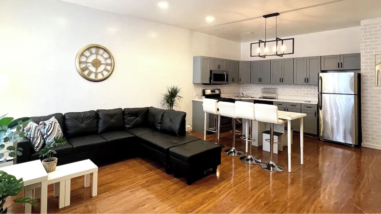 Photo of Livingroom in South Side