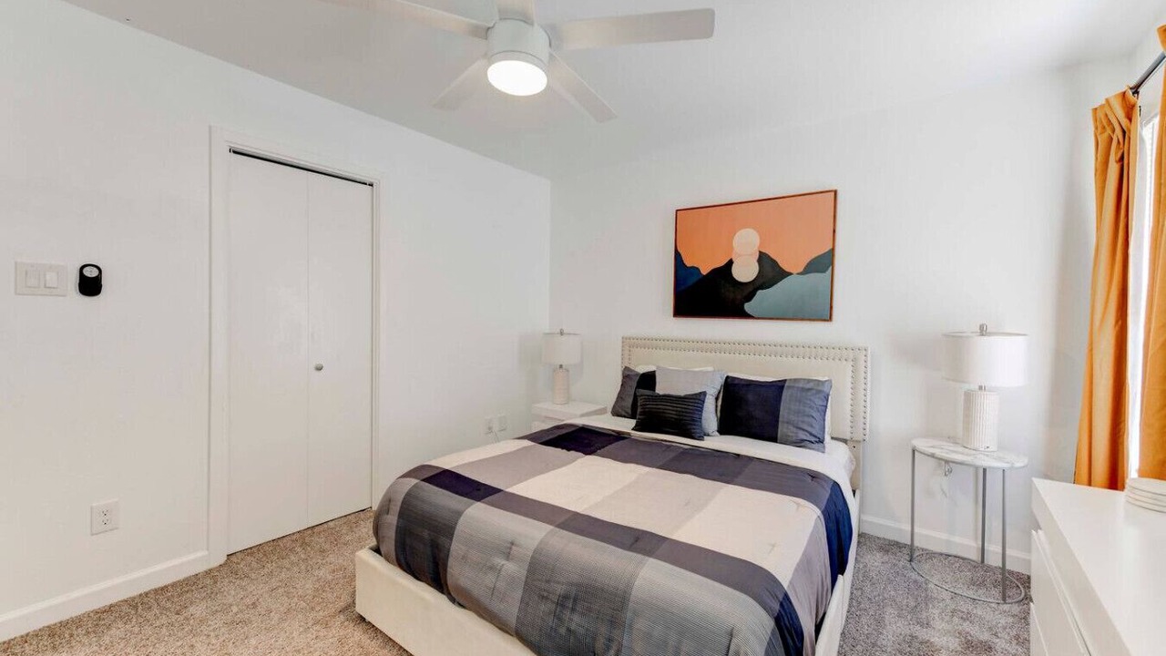 Photo of Bedroom in North Austin Civic Association