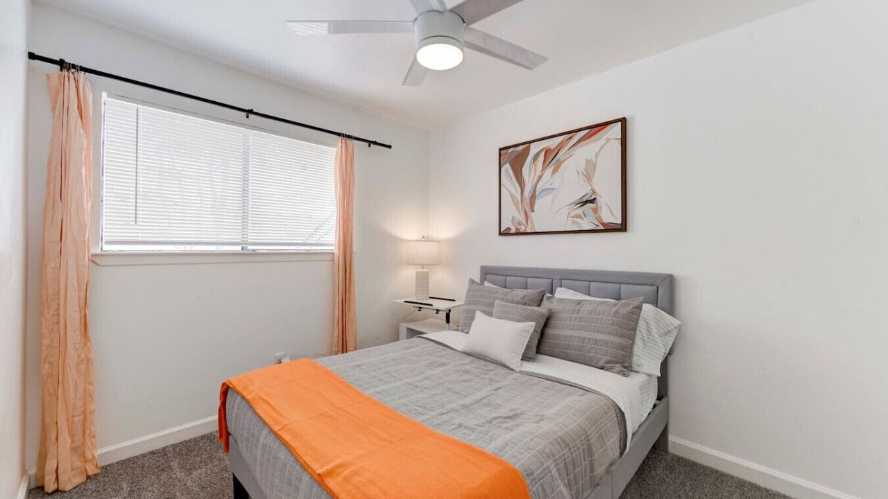 Photo of Bedroom in North Austin Civic Association