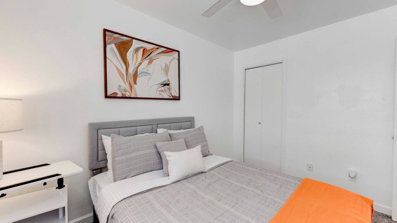 Photo of Bedroom in North Austin Civic Association