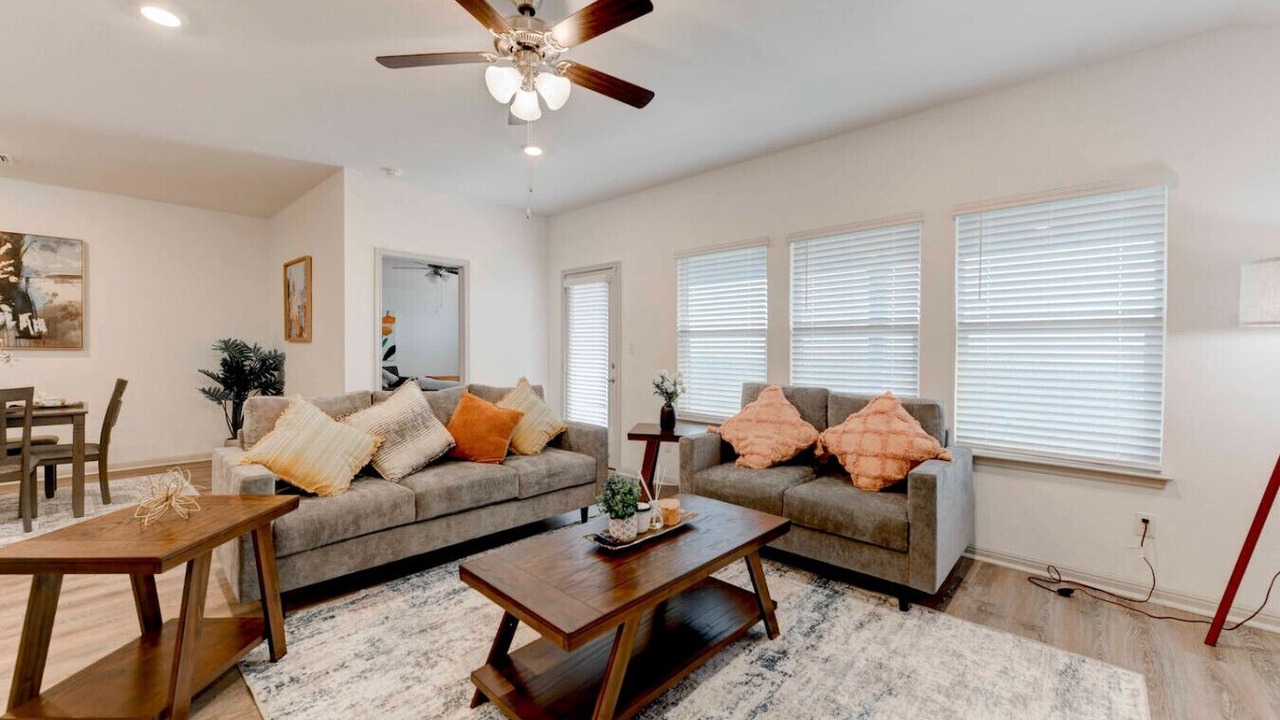 Photo of Livingroom in Hutto