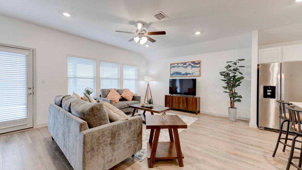 Photo of Livingroom in Hutto