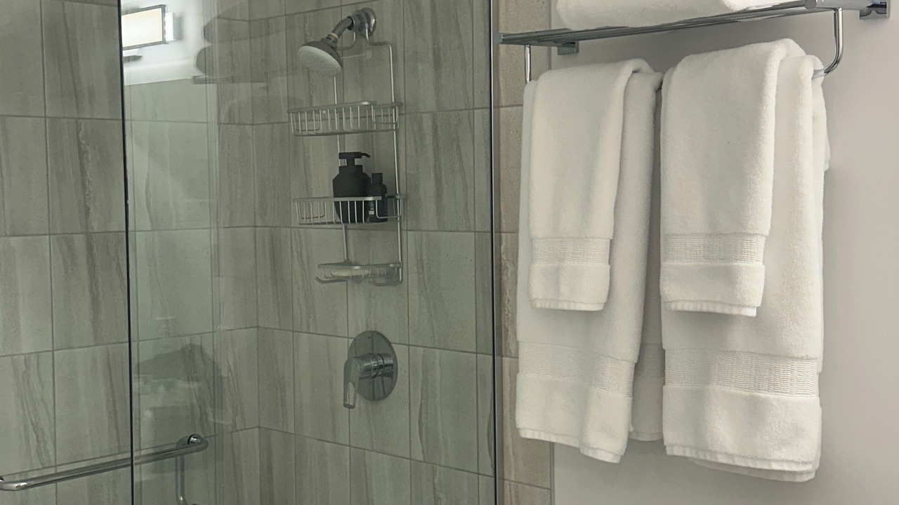 Photo of Bathroom in Niagara Falls