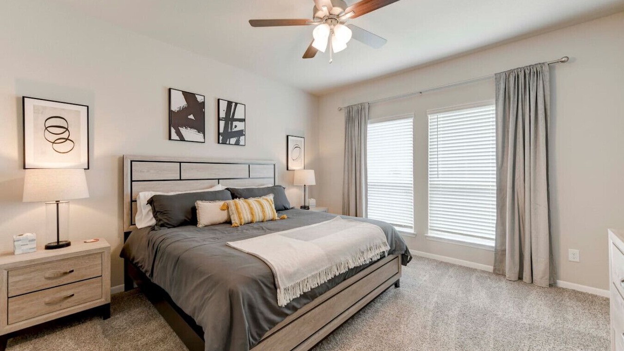 Photo of Bedroom in Manor