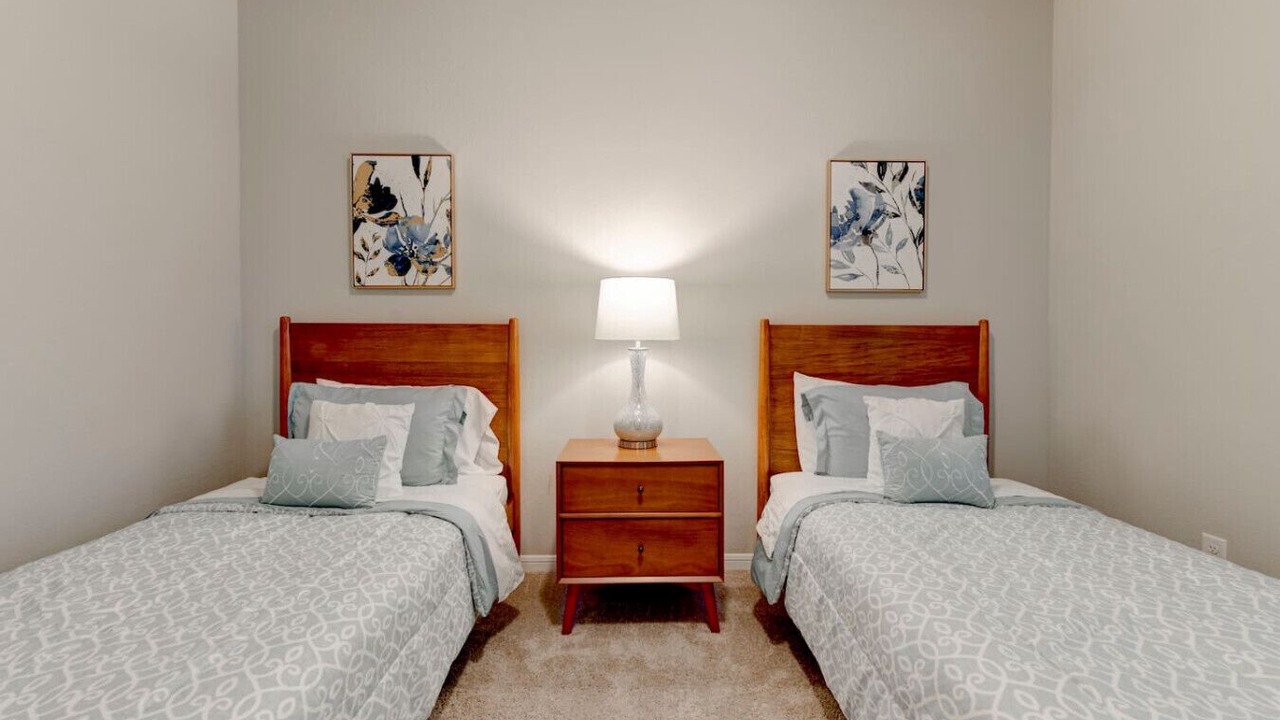 Photo of Bedroom in Leon Junction