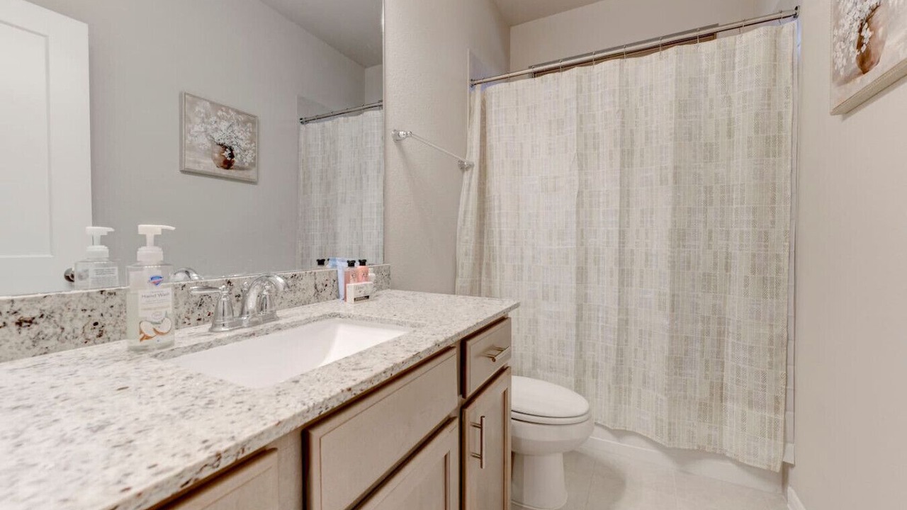 Photo of Bathroom in Leon Junction