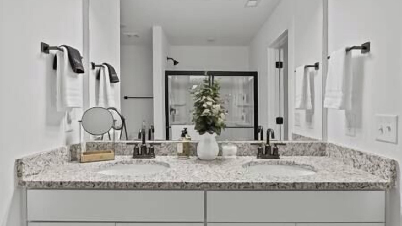 Photo of Bathroom in Arcadia
