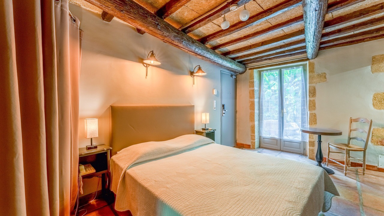 Photo of Bedroom in Collias