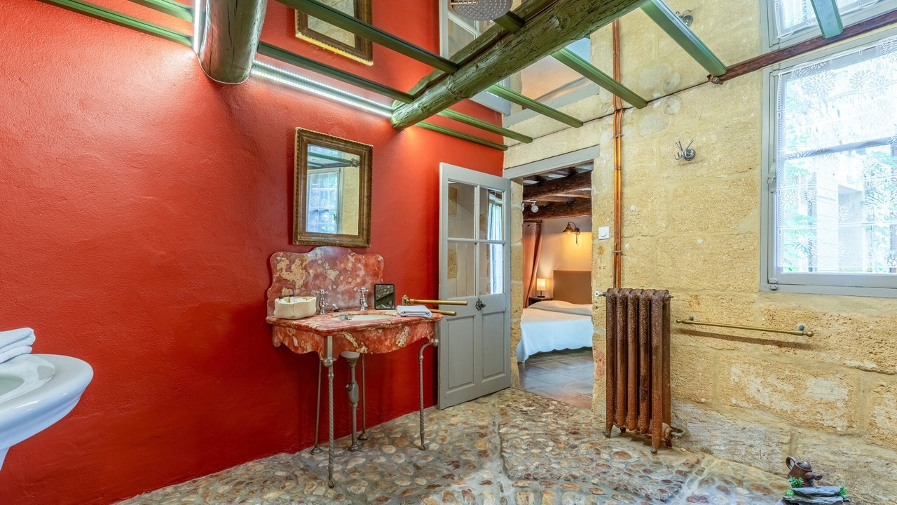 Photo of Bathroom in Collias