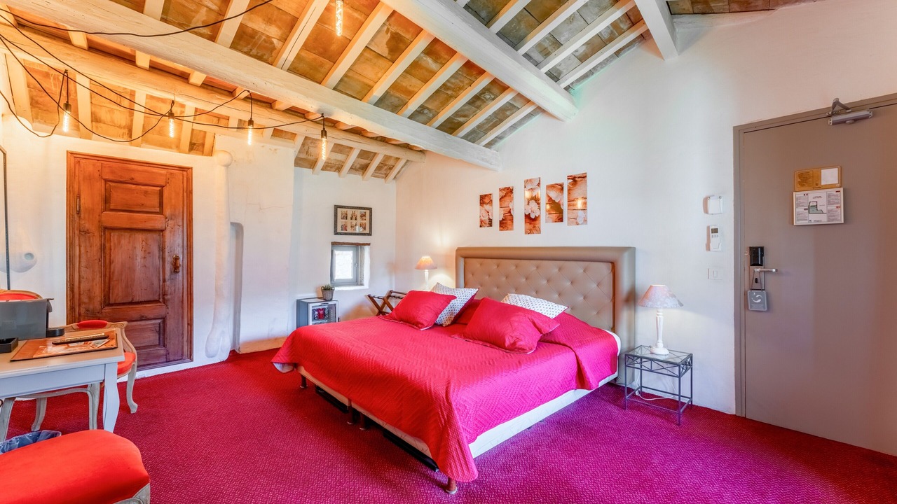 Photo of Bedroom in Collias