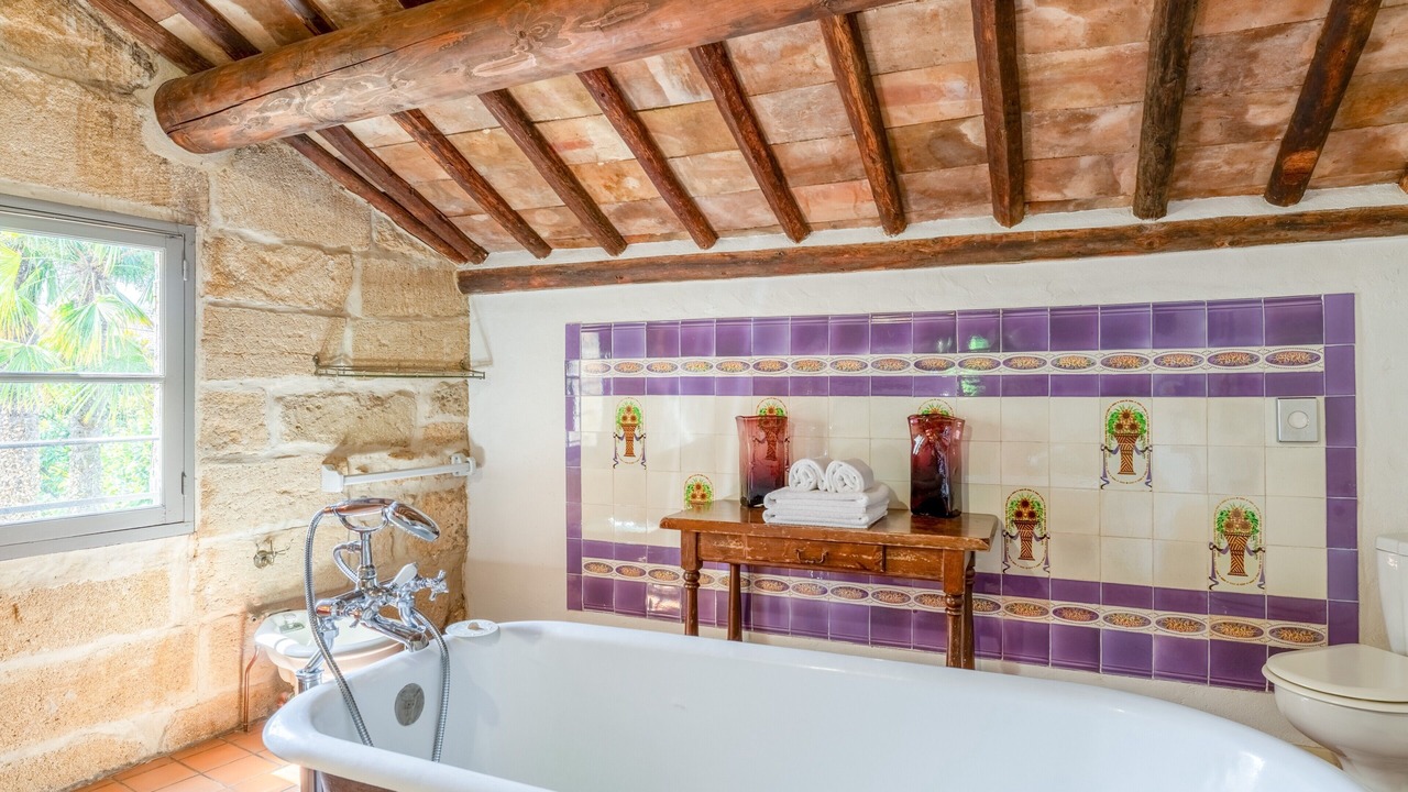 Photo of Bathroom in Collias
