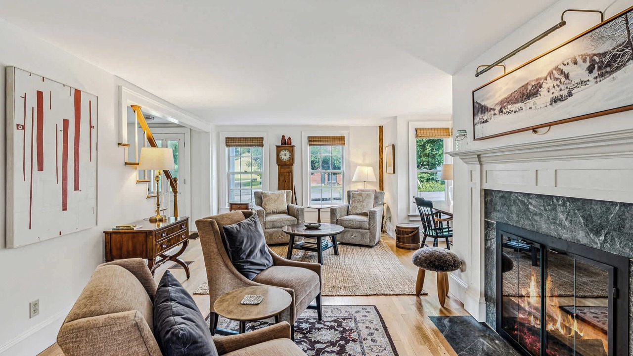 Photo of Livingroom in South Pomfret