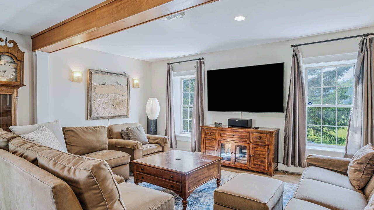 Photo of Livingroom in South Pomfret