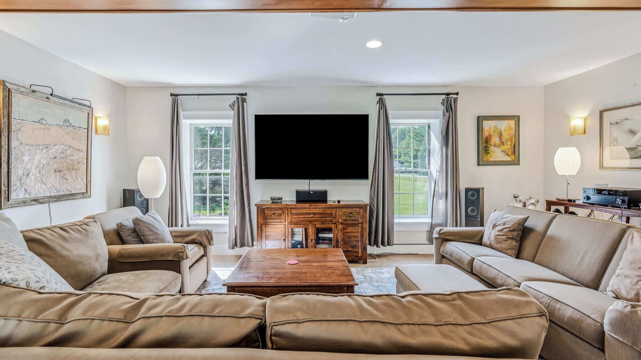 Photo of Livingroom in South Pomfret