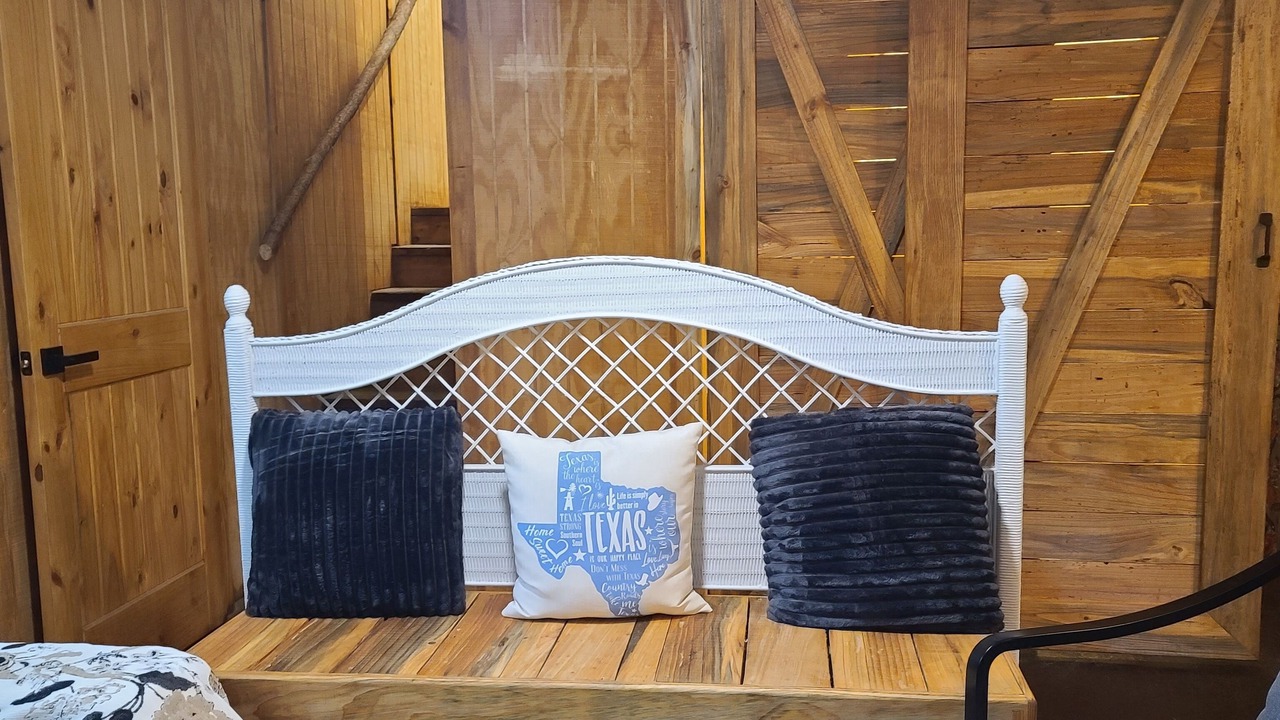 Photo of Bedroom in Mineola