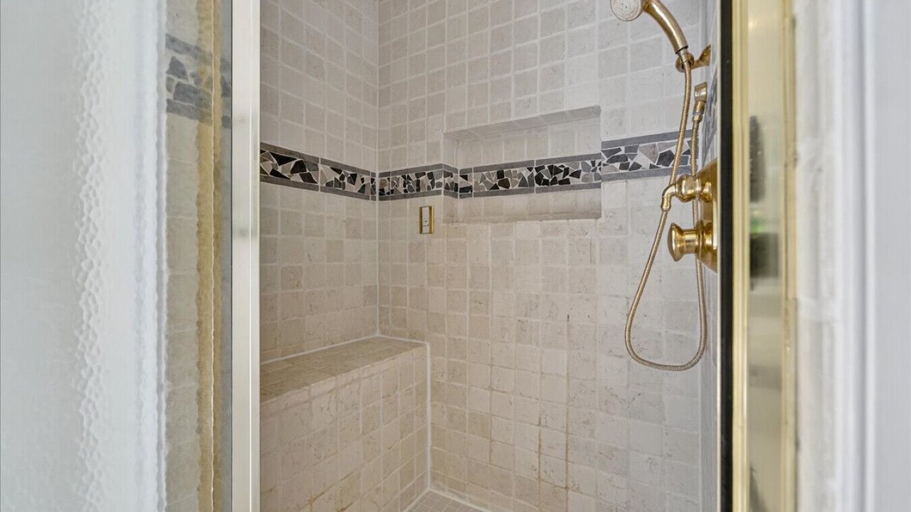 Photo of Bathroom in Catalpa