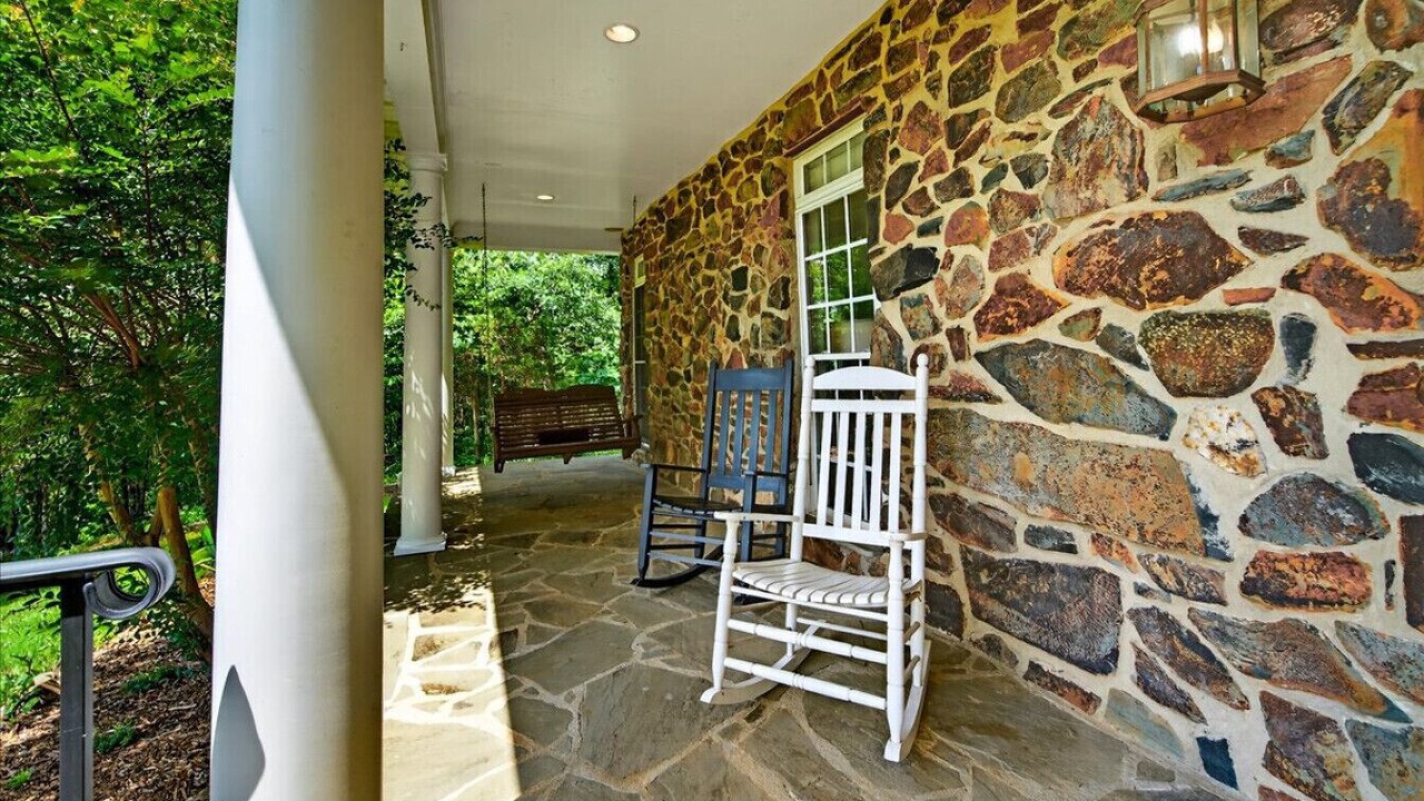 Photo of Patio Balcony in Catalpa