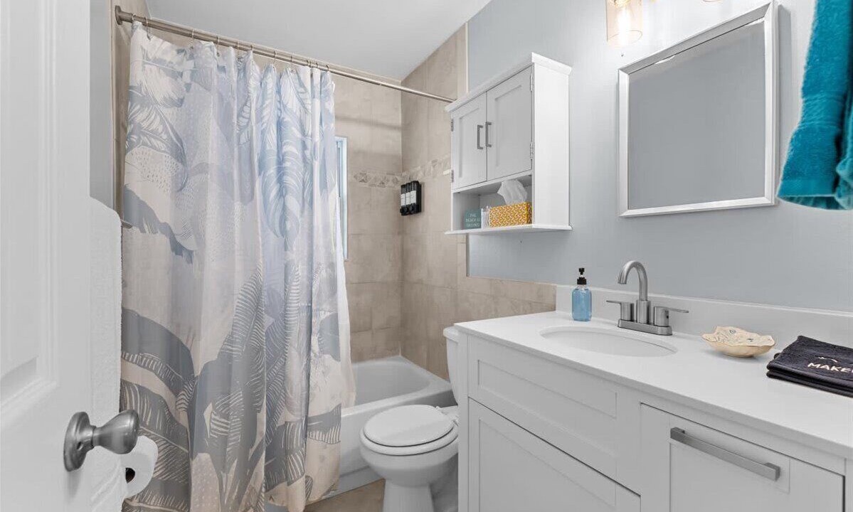Photo of Bathroom in Largo