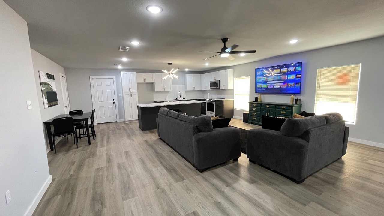 Photo of Livingroom in Orange