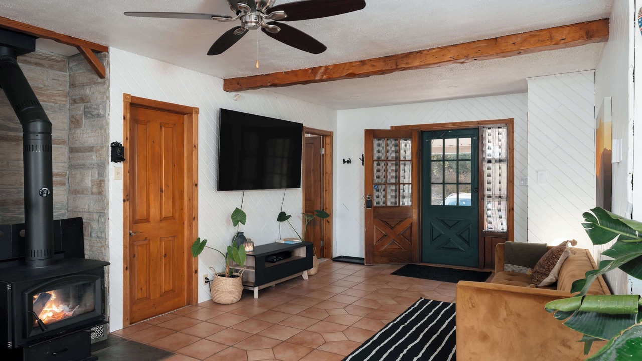 Photo of Livingroom in Dunham