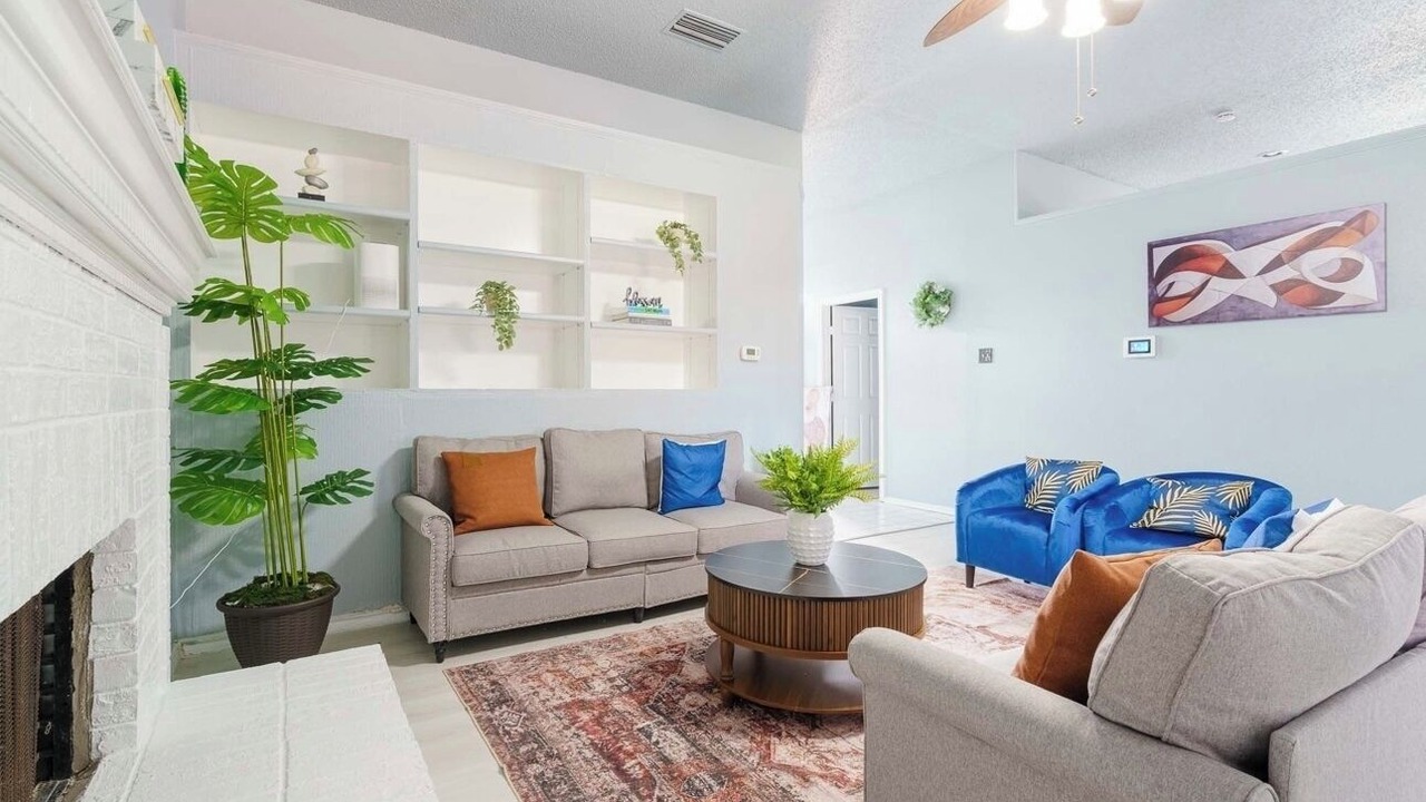 Photo of Livingroom in Elmo