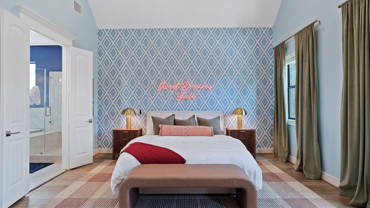 Photo of Bedroom in Shady Acres