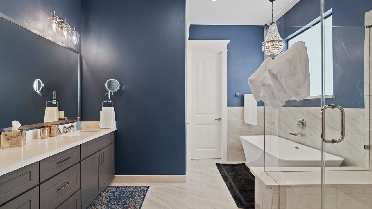 Photo of Bathroom in Shady Acres