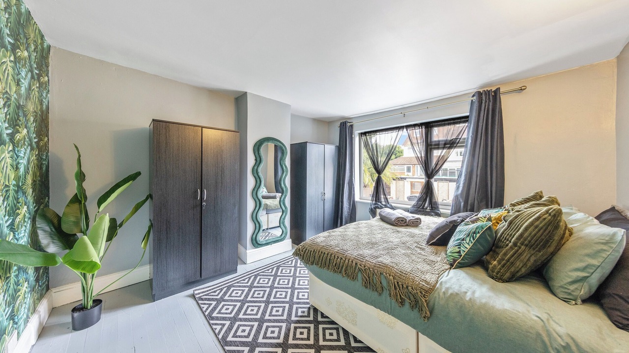 Photo of Others in Gillingham