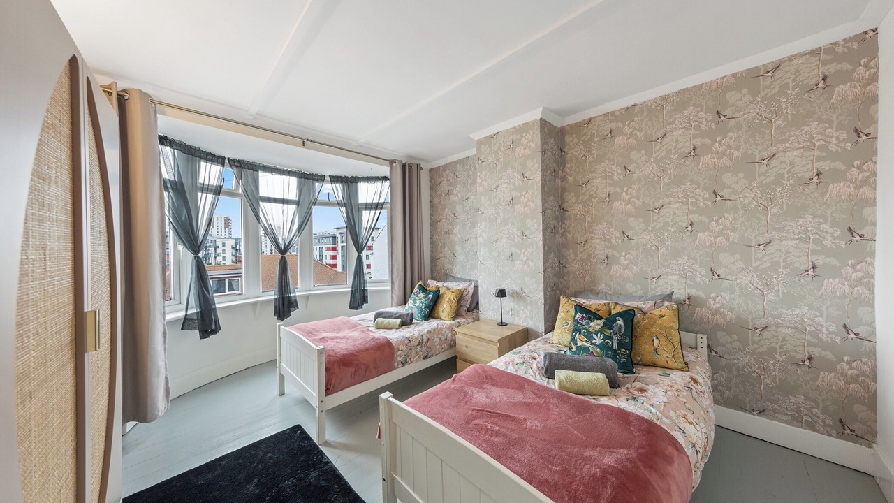 Photo of Others in Gillingham