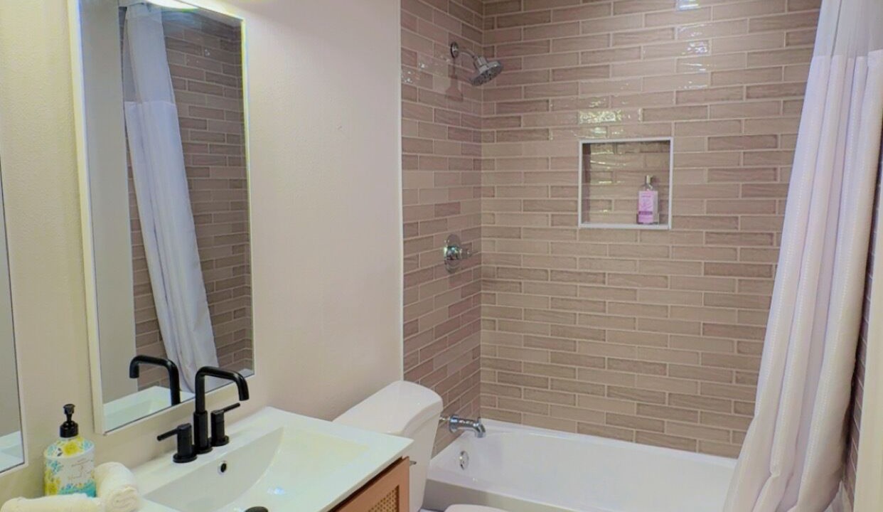 Photo of Bathroom in Gulfport