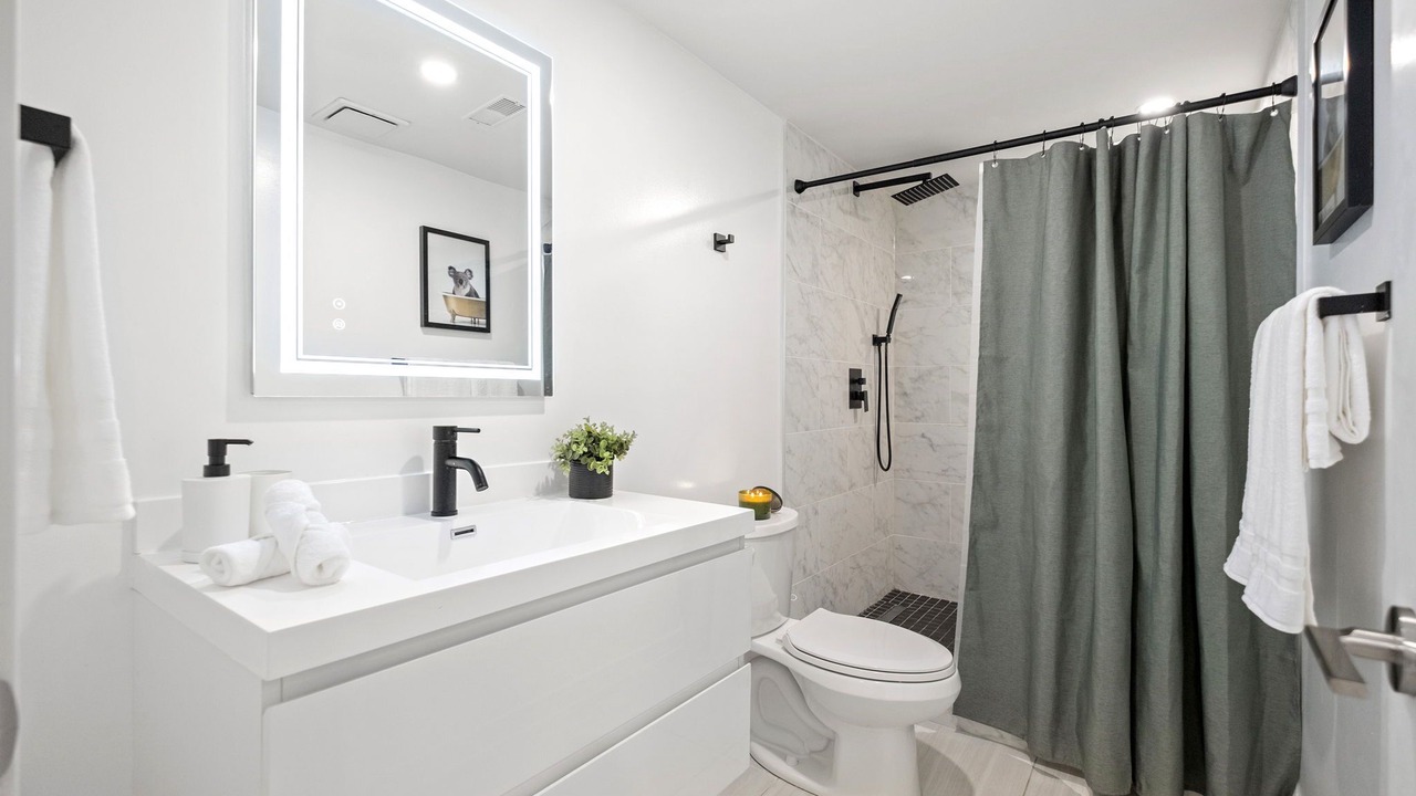 Photo of Bathroom in Newtonbrook