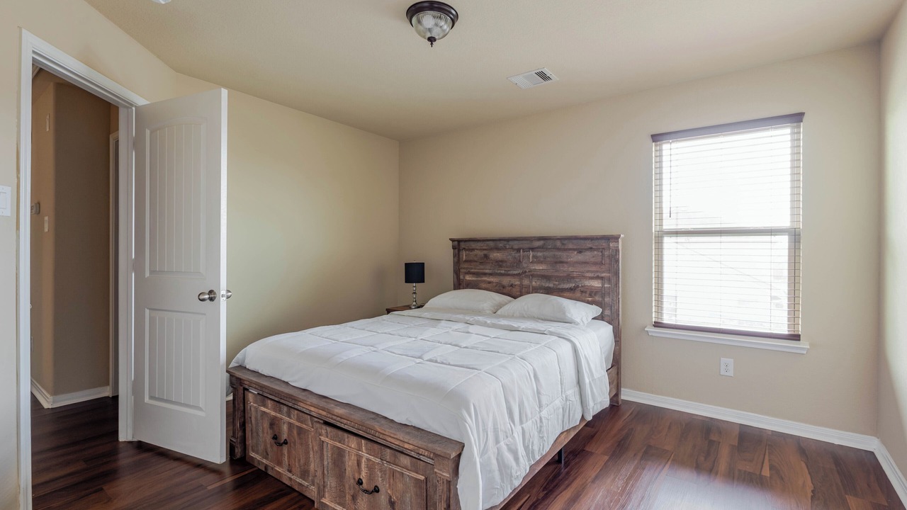 Photo of Bedroom in Northeast Houston
