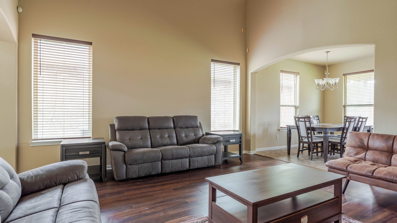 Photo of Livingroom in Northeast Houston