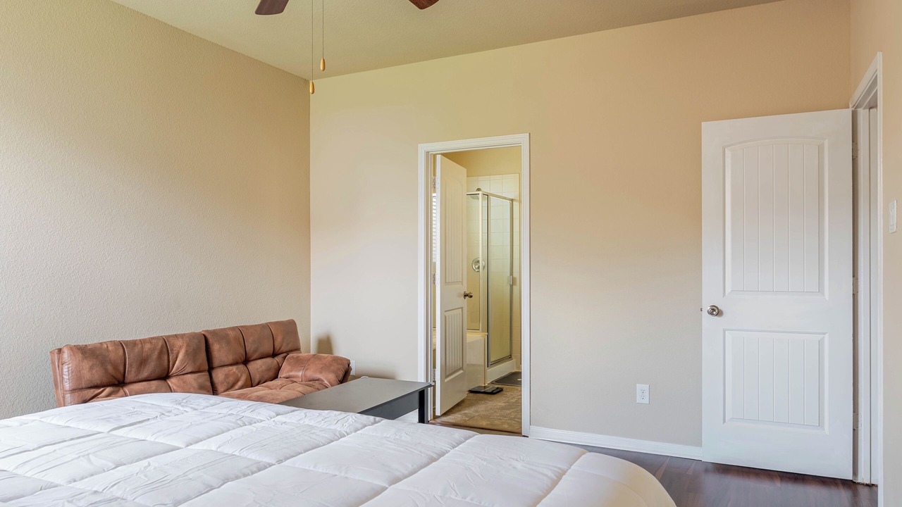 Photo of Bedroom in Northeast Houston