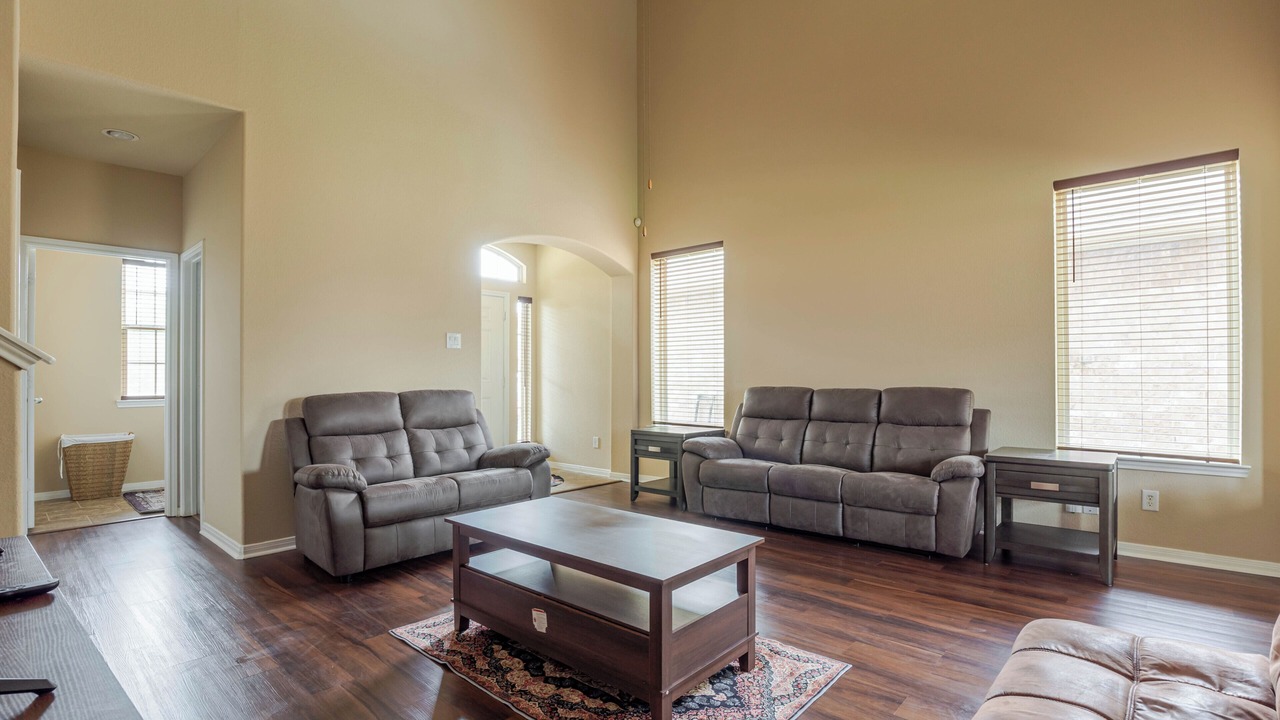 Photo of Livingroom in Northeast Houston