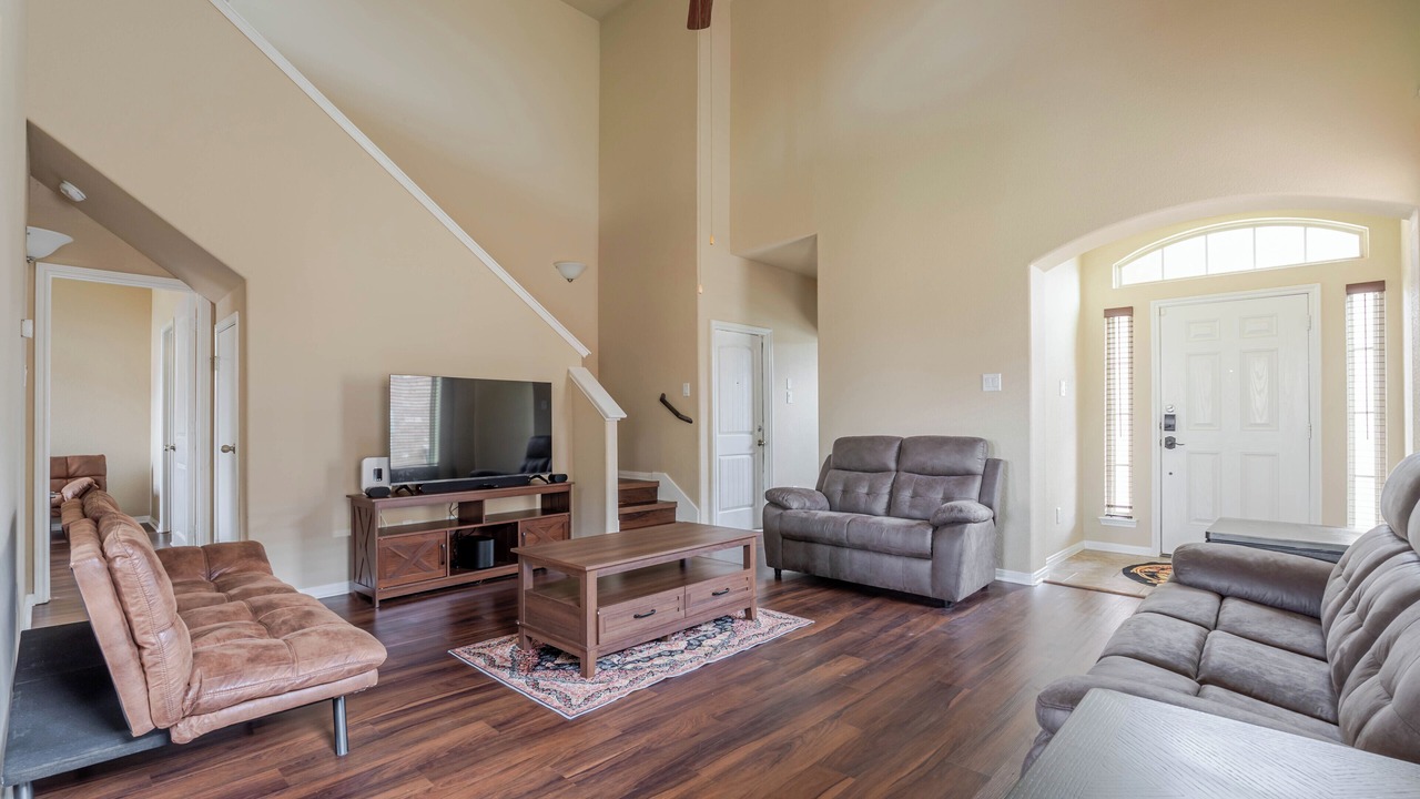 Photo of Livingroom in Northeast Houston