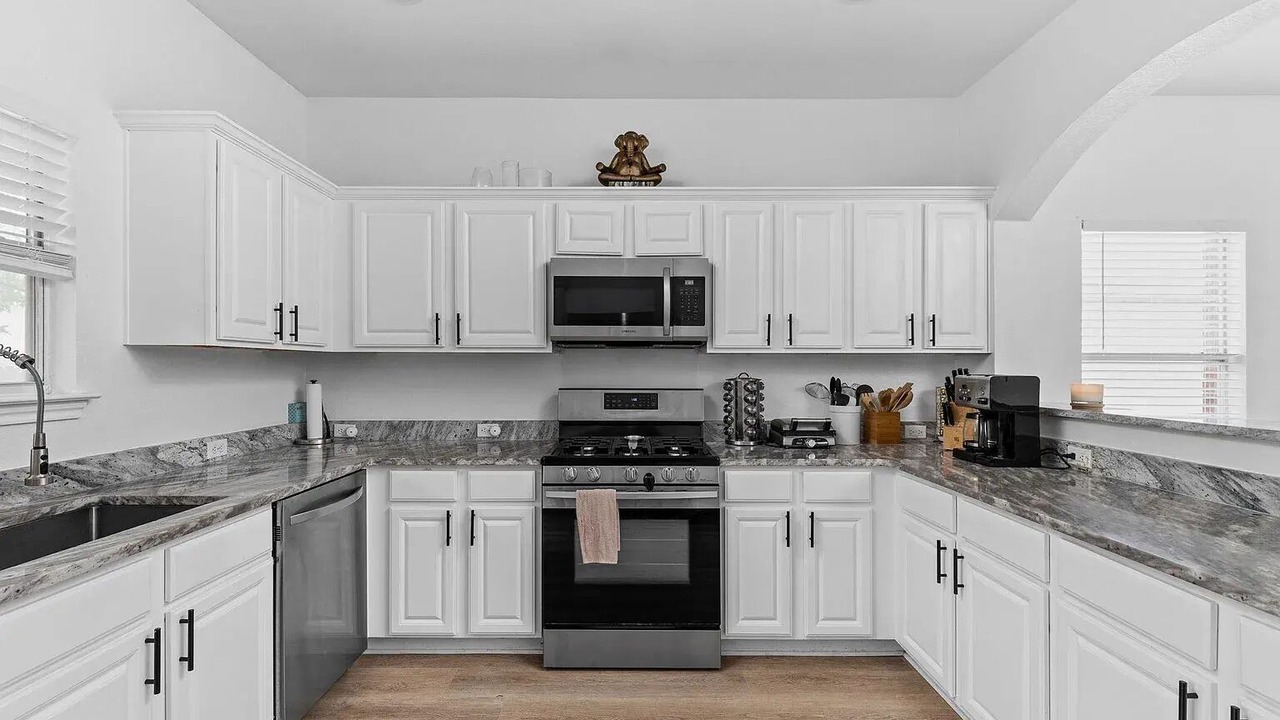 Photo of Kitchen in Pioneer Crossing