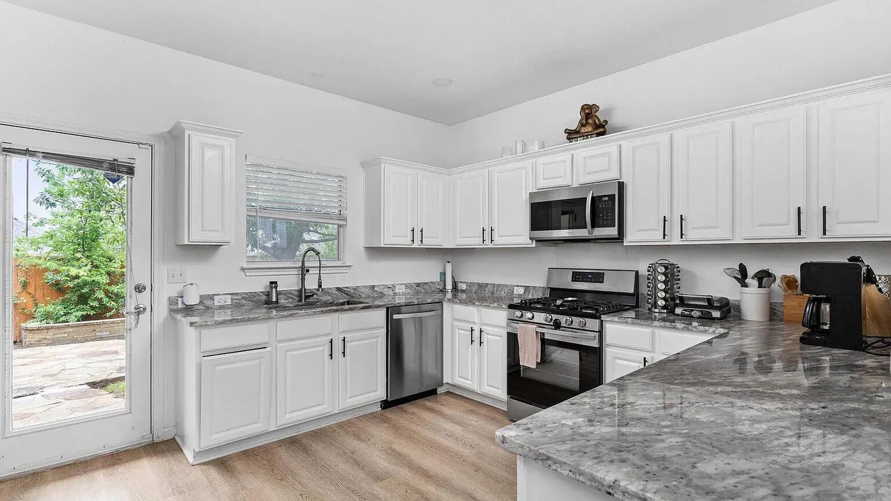 Photo of Kitchen in Pioneer Crossing