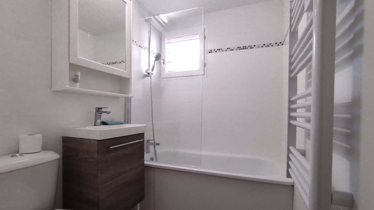 Photo of Bathroom in Hourtin Port