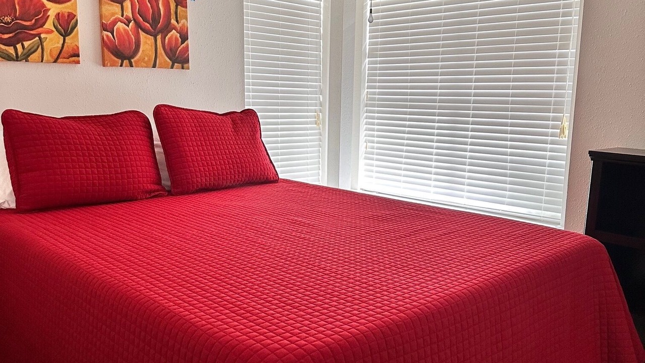 Photo of Bedroom in Lake Jackson